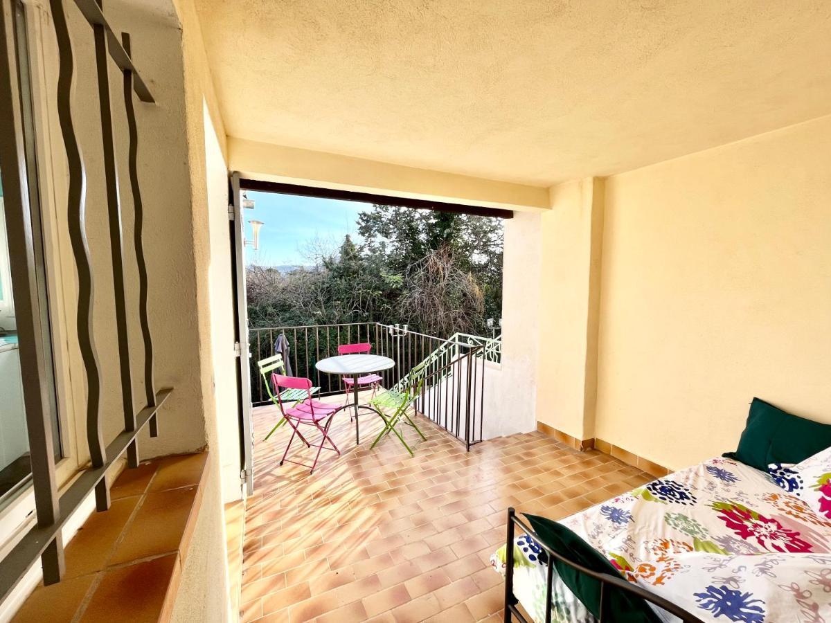 Maison De Village Mormoiron Exterior photo